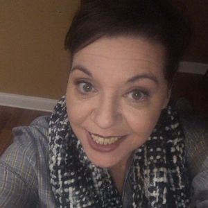 Meet your Posher, Vickie